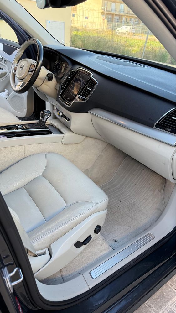 Volvo XC90 muito novo!