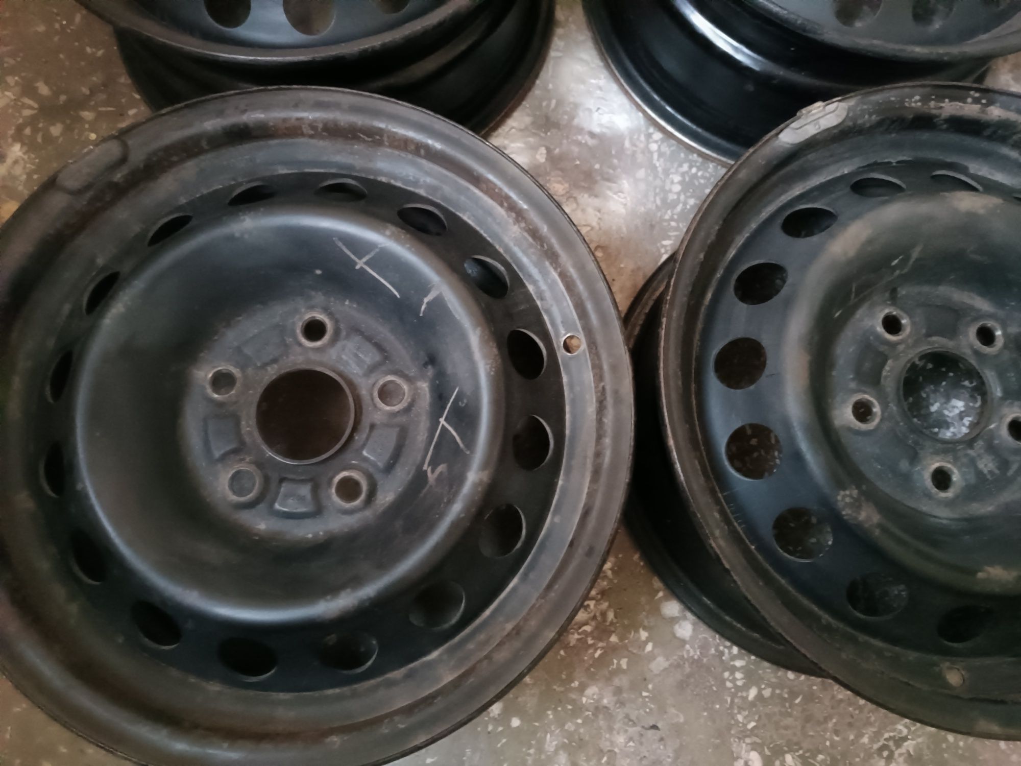 Felgi toyota corolla e21