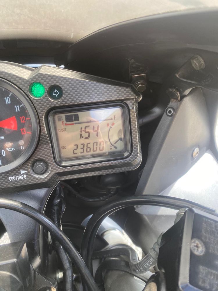 Kawasaki Ninja ZX12r com 24000 km
