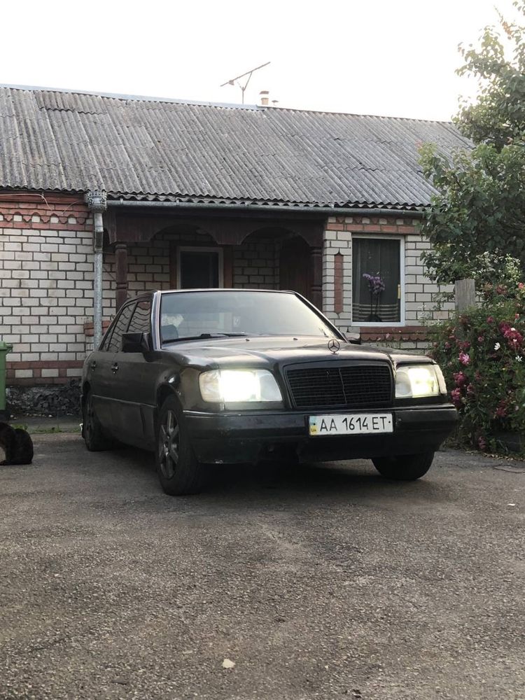 Mercedes w124 260e