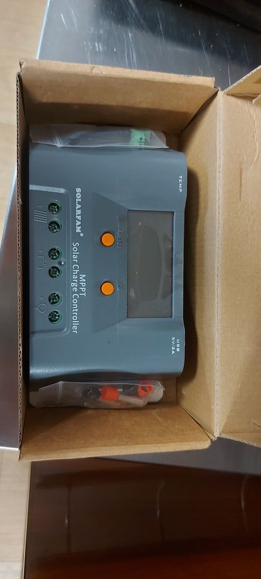 zestaw solarny 2x panel słoneczny i 2x regulator