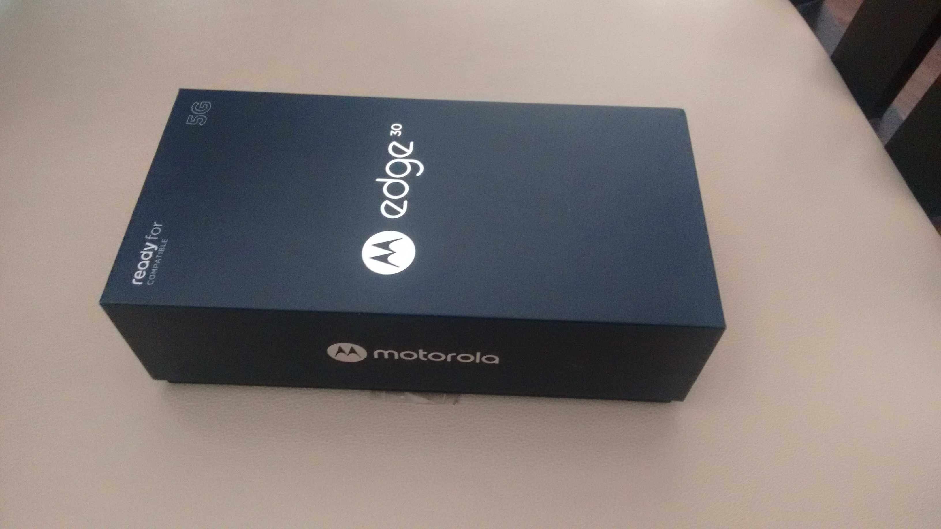 Pudełko Motorola Moto Edge 30