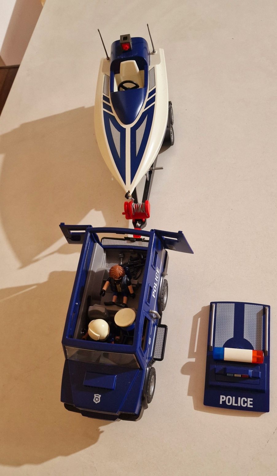 Carro da polícia playmobil