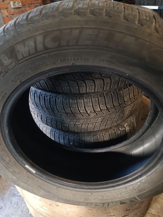 Шины зима 205/60R16