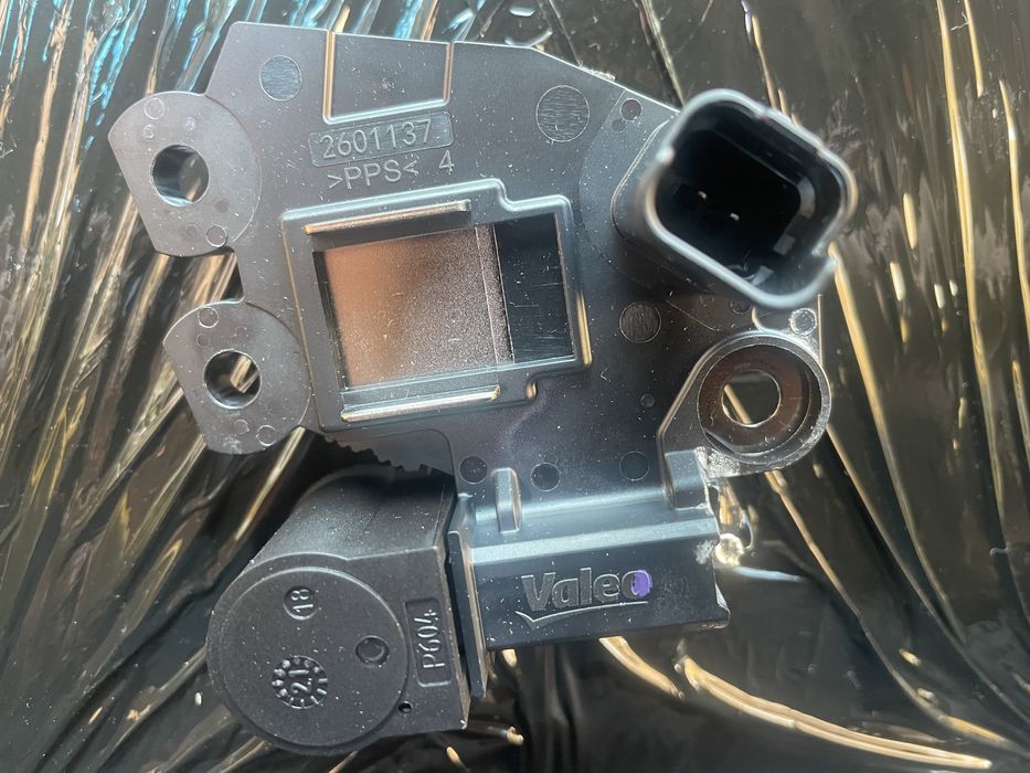 Регулятор генератора (реле зарядки) 593689 Renauld Duster