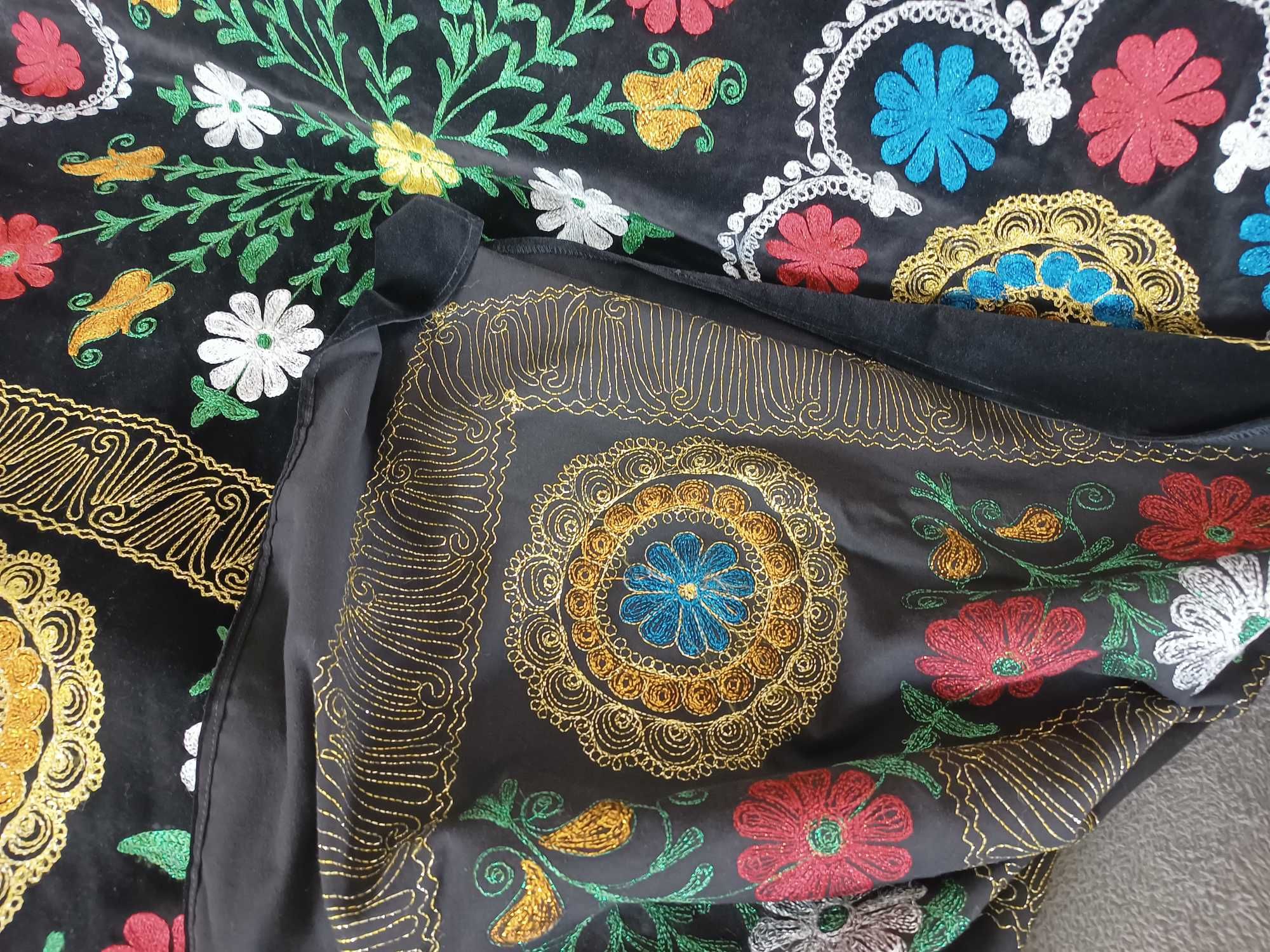Piękny haftowany kilim huculski aksamit narzuta ludowa Uzbekistan