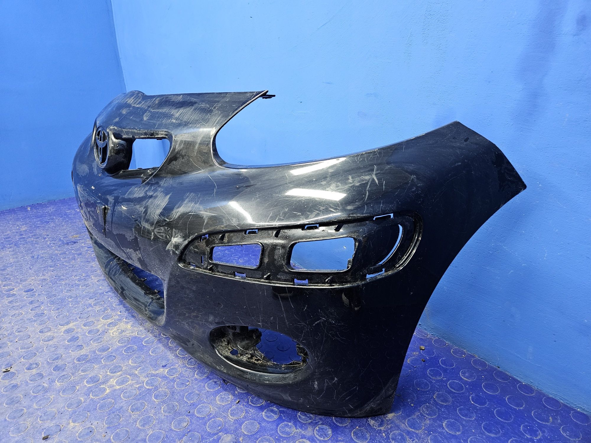 ZDERZAK przedni TOYOTA AYGO I Lift przód