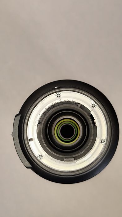 Об'єктив Nikon. Повний кадр. AF-S Nikkor 28-300mm 3.5-5.6 G VR