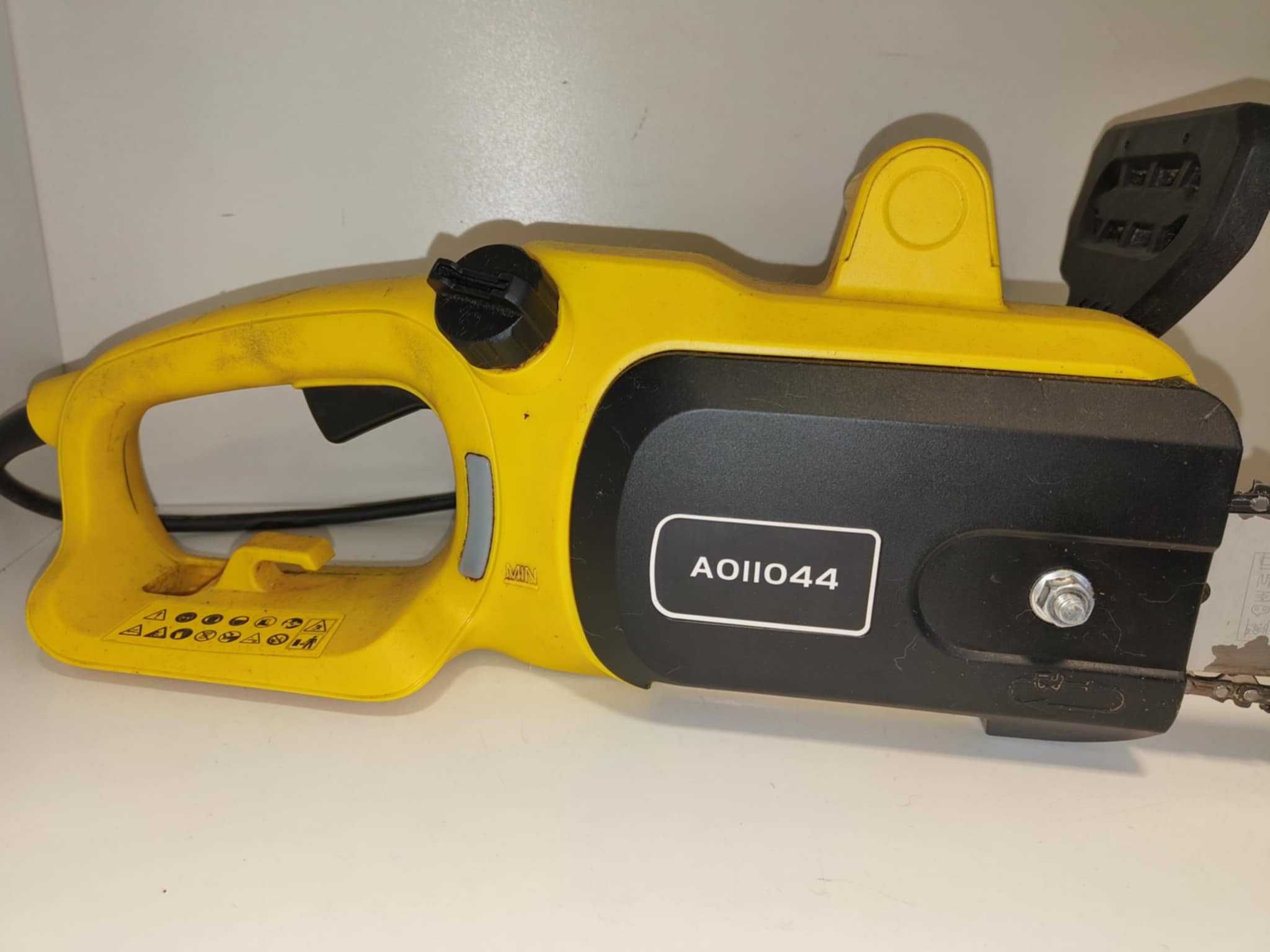Piła łańcuchowa ELEKTRYCZNA 1800W leroy merlin A011044  35cm