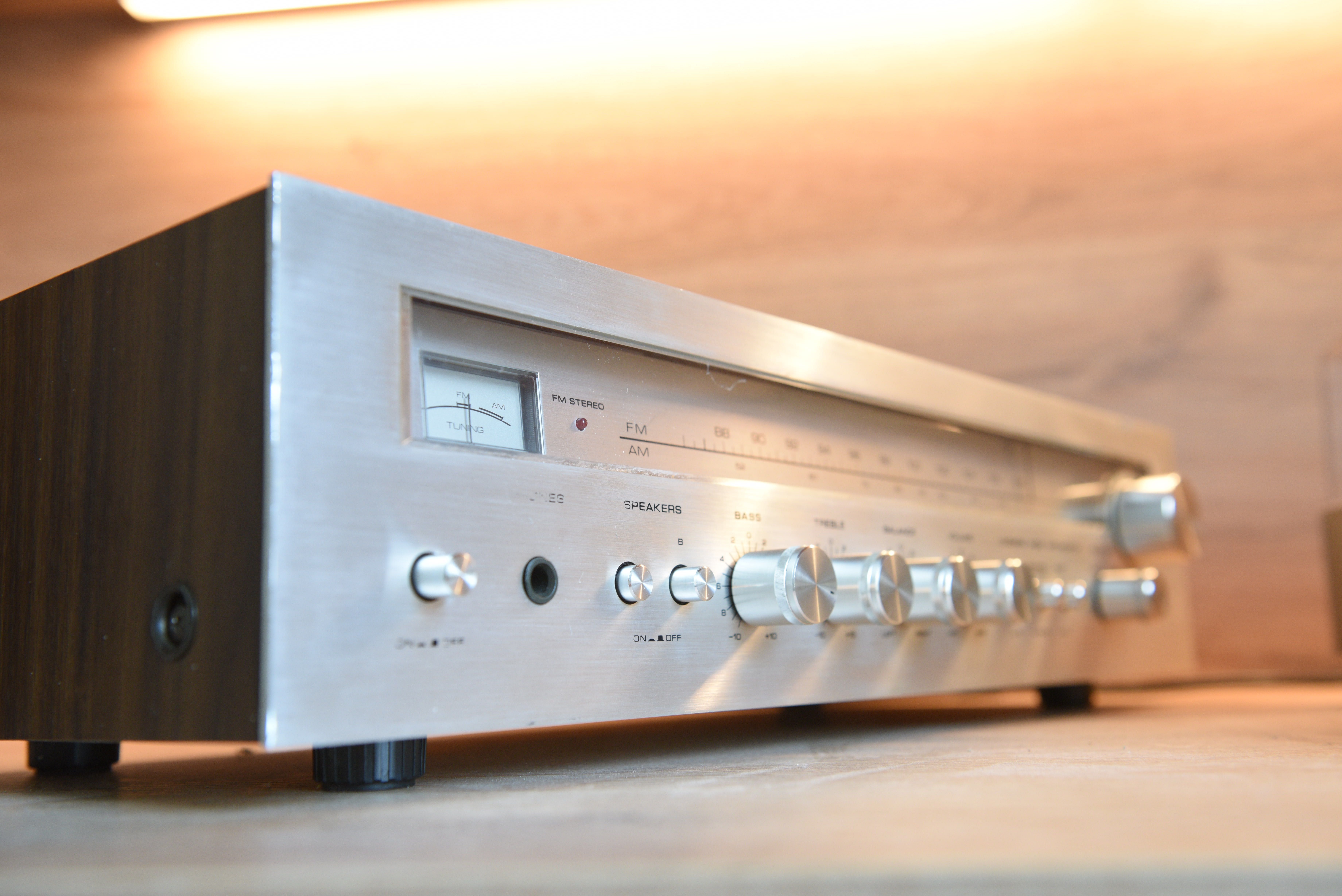 Amplituner AKAI AA-1115