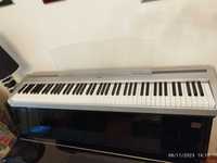 Piano digital Yamaha P85s