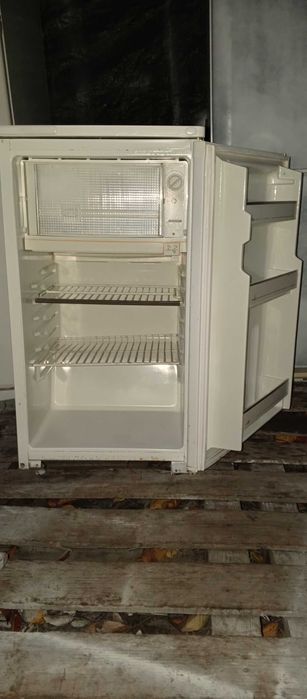 Продам  холодильники  ДОНБАСС и САРАТОВ