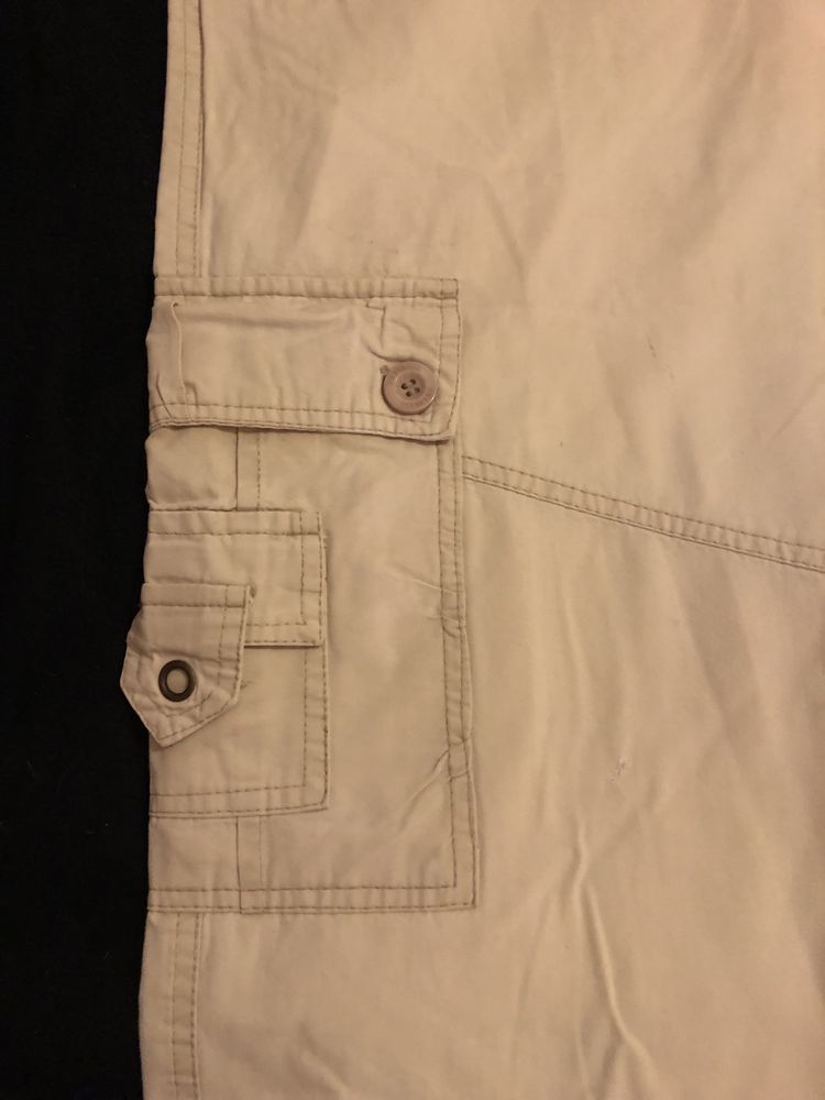 Calcôes com varios bolsos, laterais e de lado,