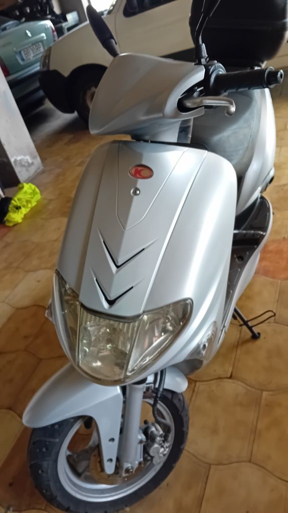 Scooter Kimco vitality .50cc. 2tempos.2004 .com documentos.