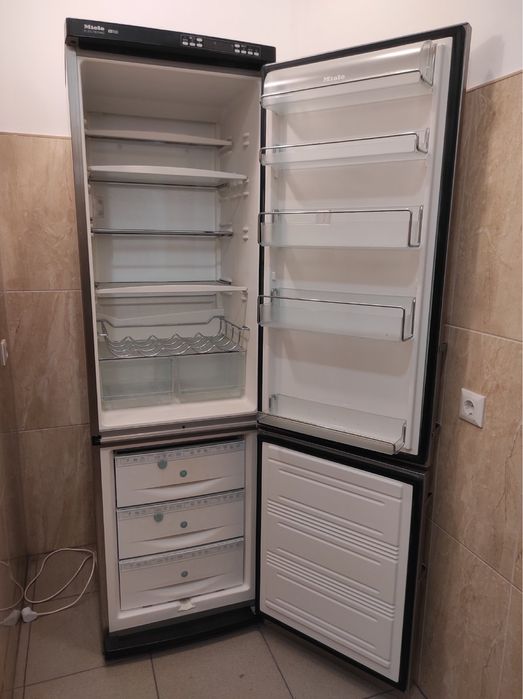 Холодильник і морозильна камера Miele