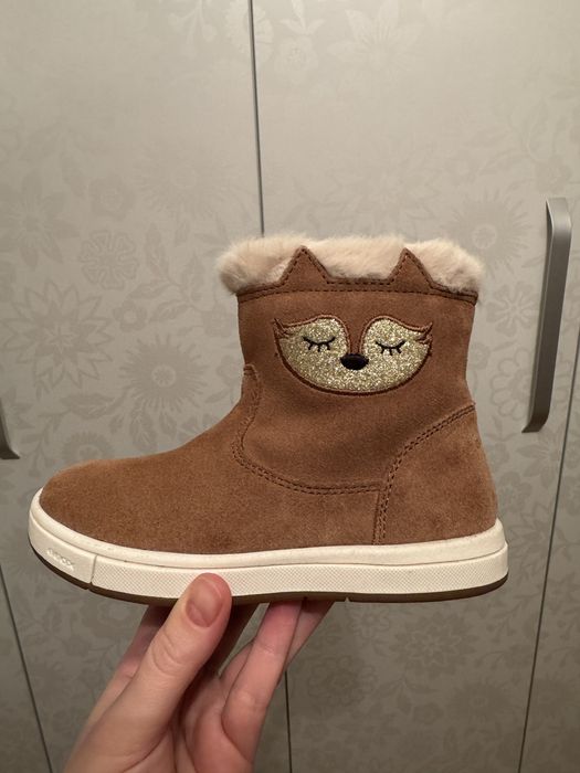 Чобітки чоботи черевики