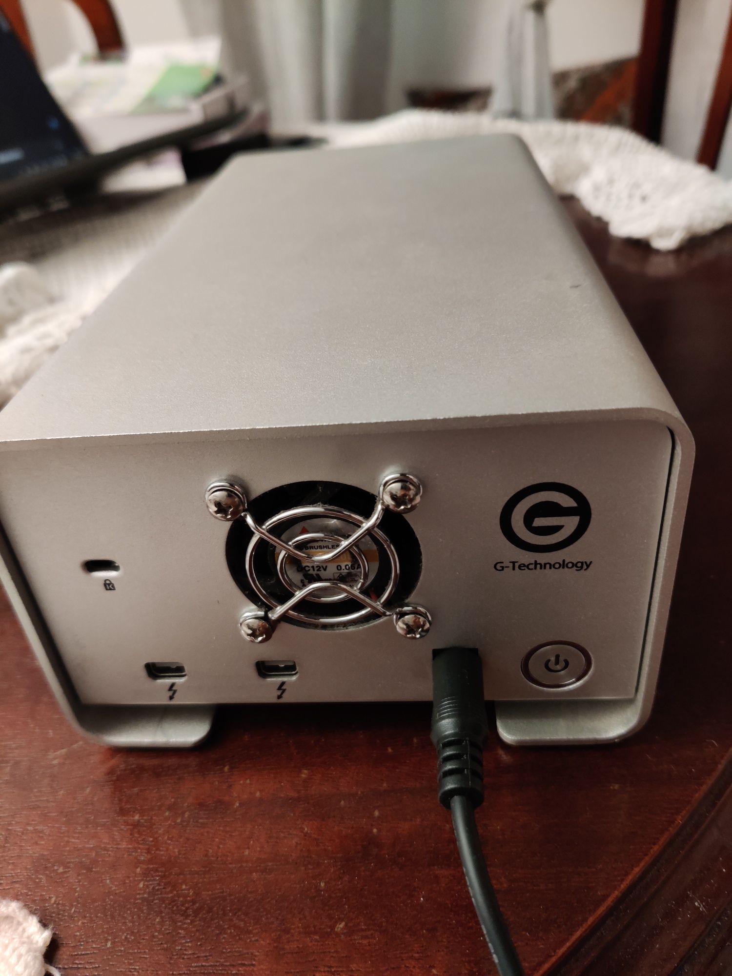 HDD externo 4TB  (G-Raid thunderbolt)