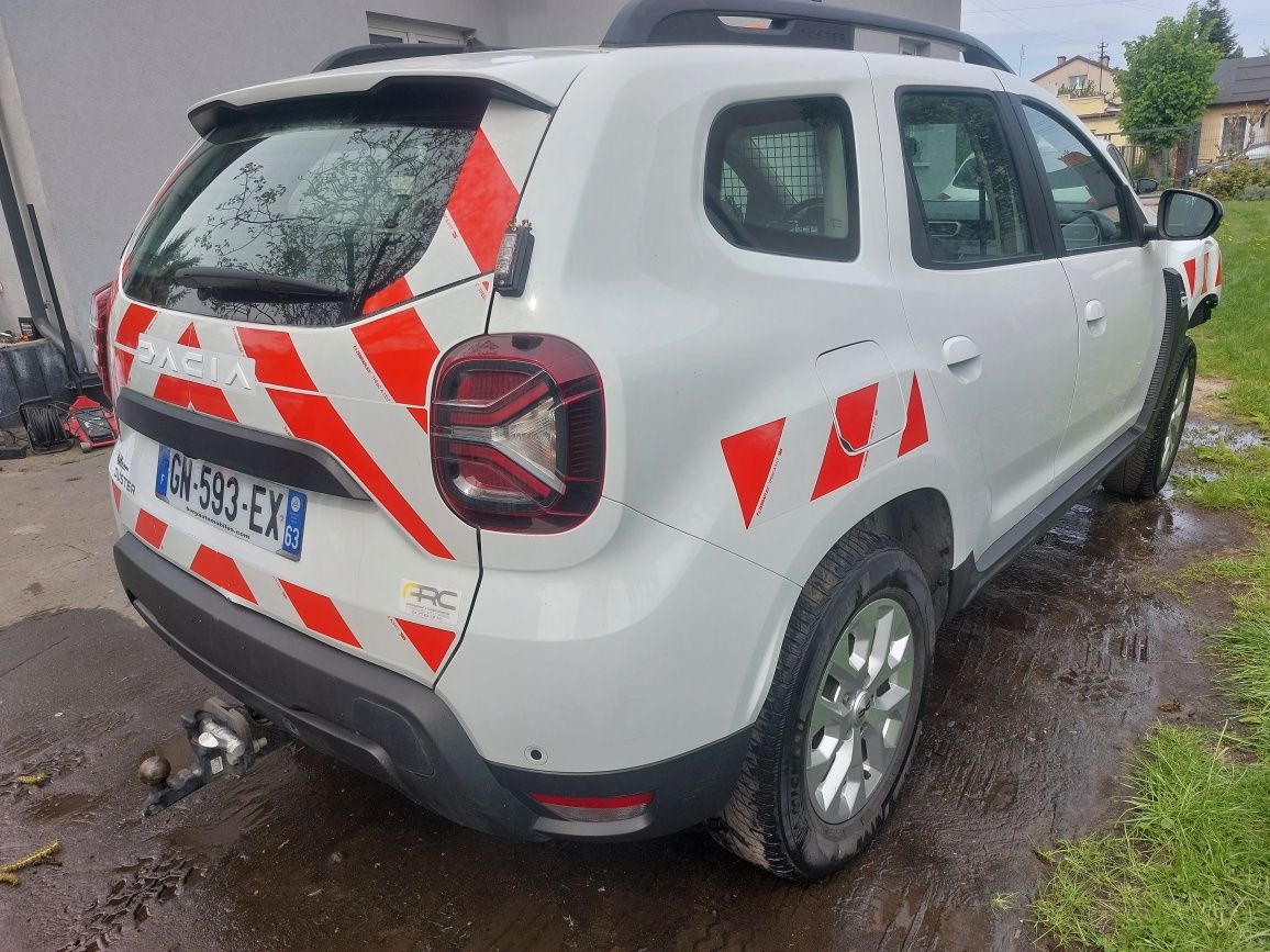Dacia duster 2023r 1.0 benzyna gaz klimatyzacja kamera hak