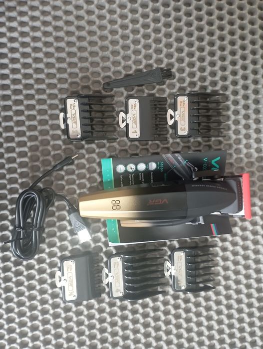 Профессиональная машинка для стрижки VGR-V003