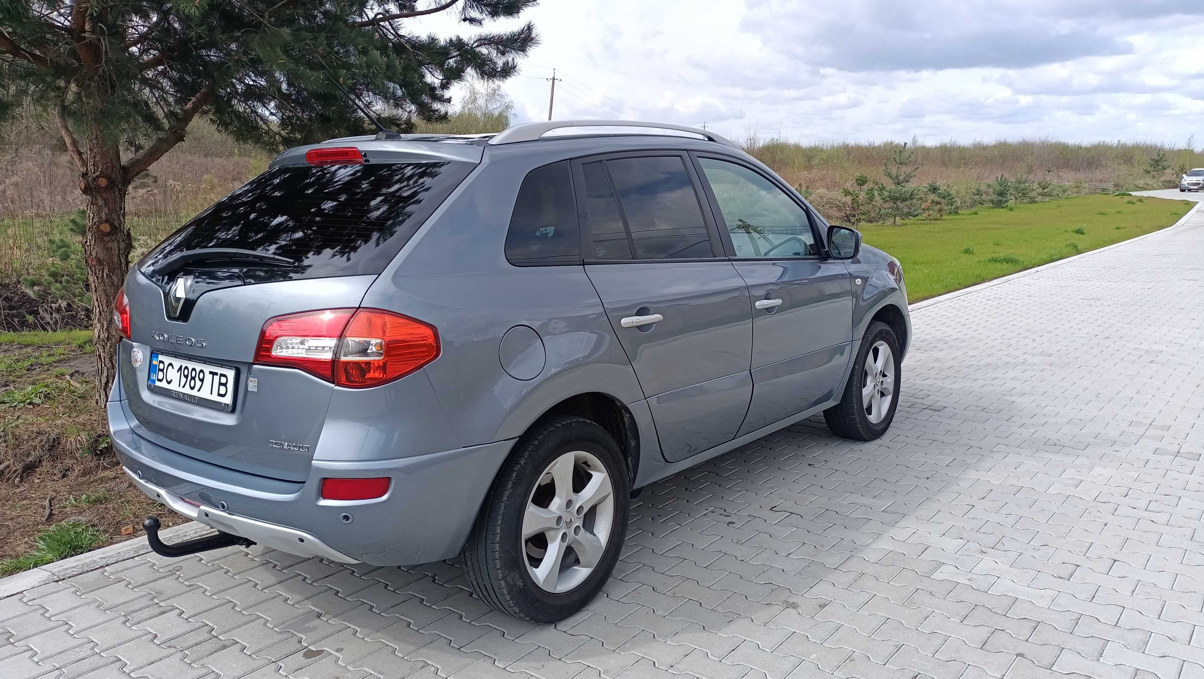 Renault Koleos 2,5 16V комплектація BOSE