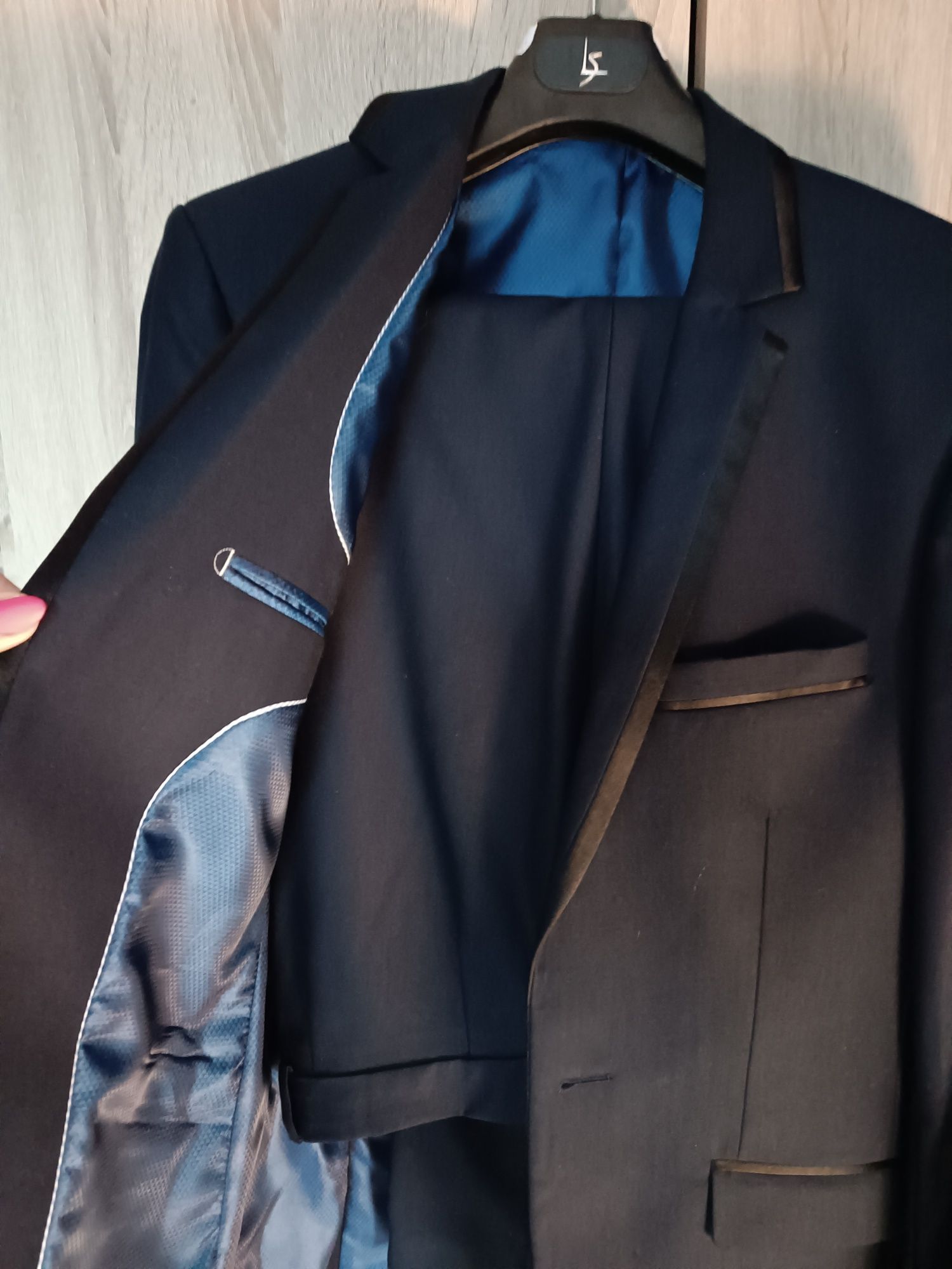 Garnitur Lebelt Suits granatowy 48 182