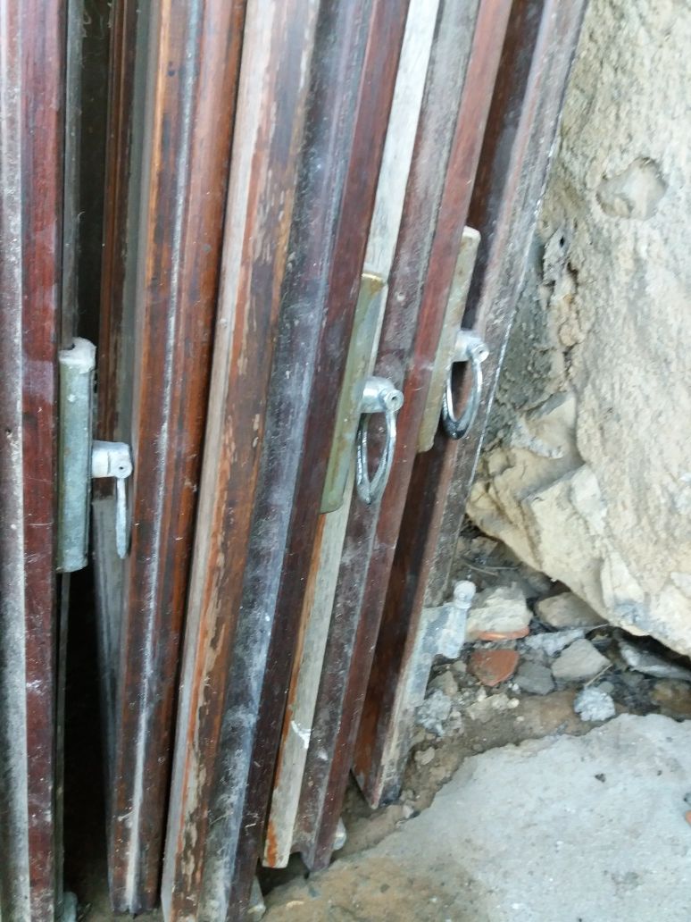 janelas madeira                     .