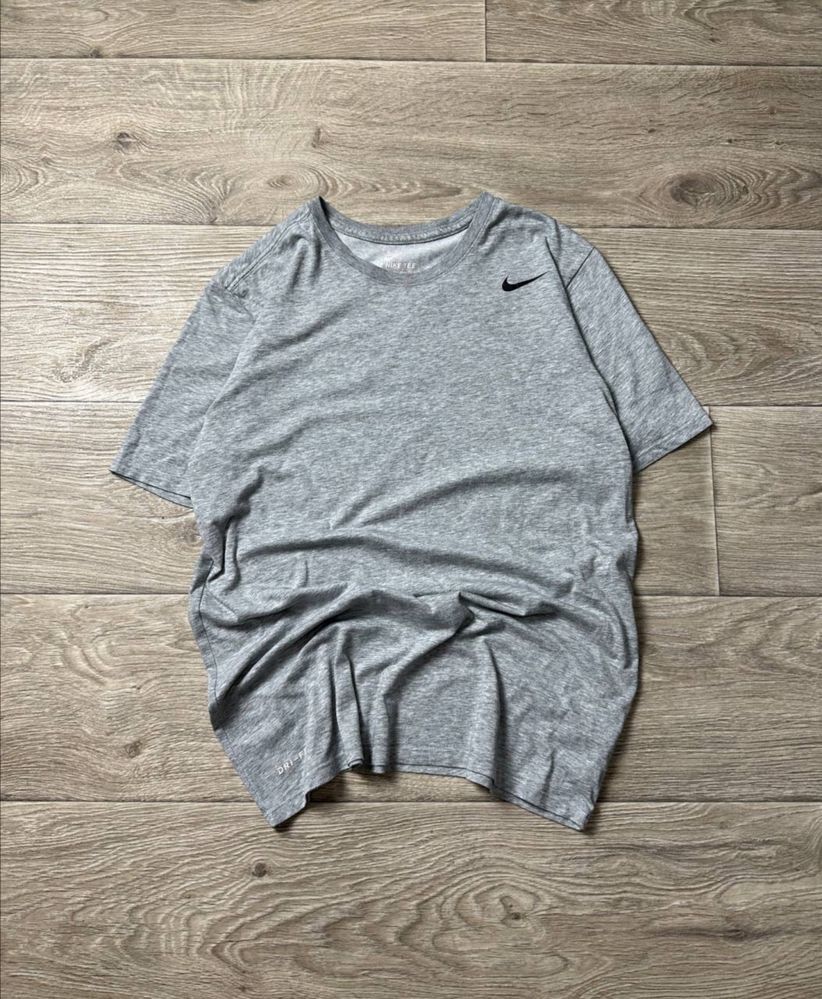 Спортивная футболка Nike dri fit