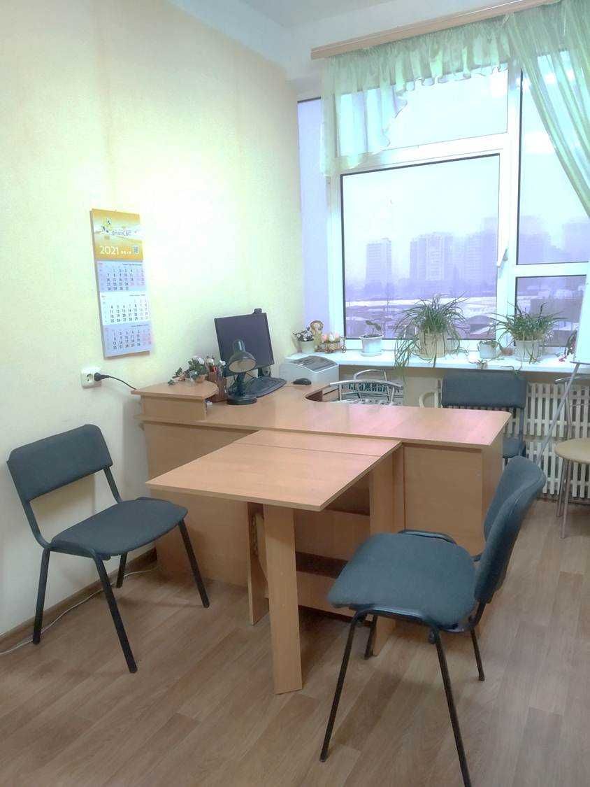 Продам офисные стулья б/у