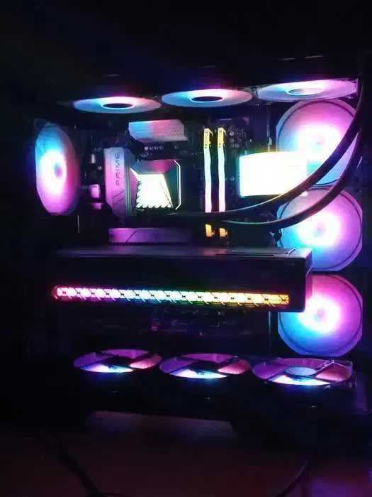 pc gaming high end - ryzen 7 9700X - RTX 5070 TI - 32GB - 1TB