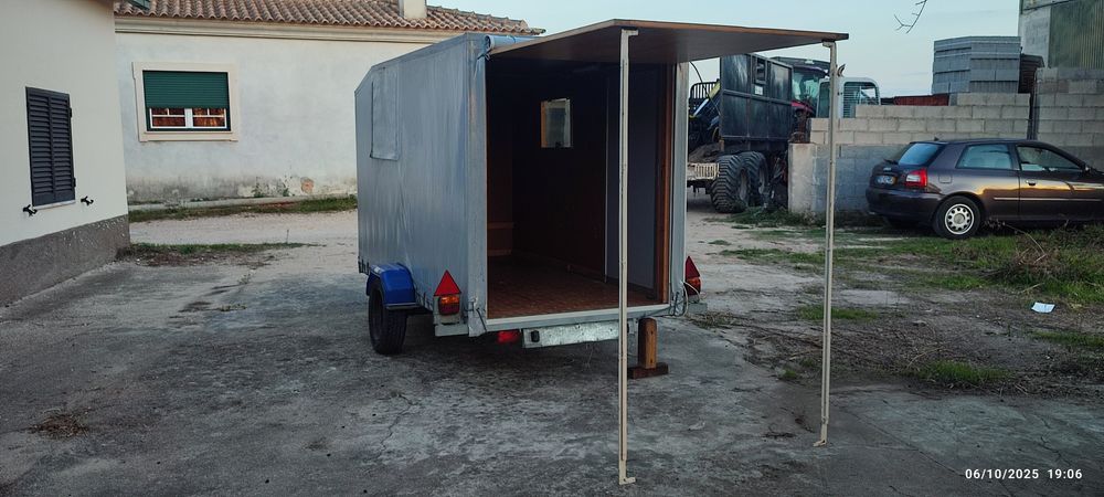 Mudança com reboque