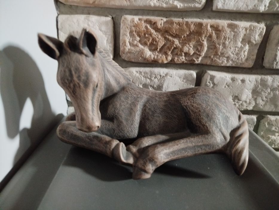 Koń. Statuetka. Figurka.