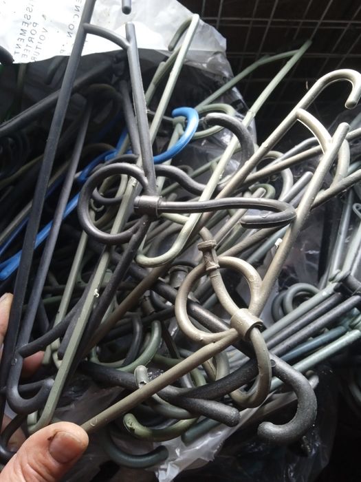 Вішалки для одягу.нові і б/у в гарному стані.