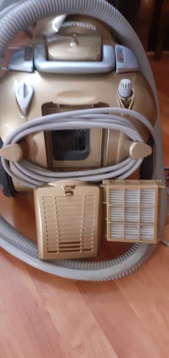 ZEPTER Пылесос моющий + пароводянойгениратор+ пароутюг  италия.