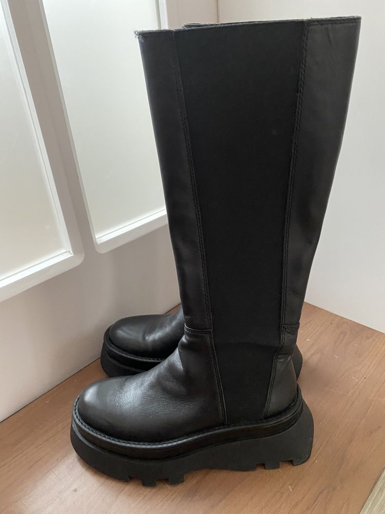 Чоботи Zara , 35
