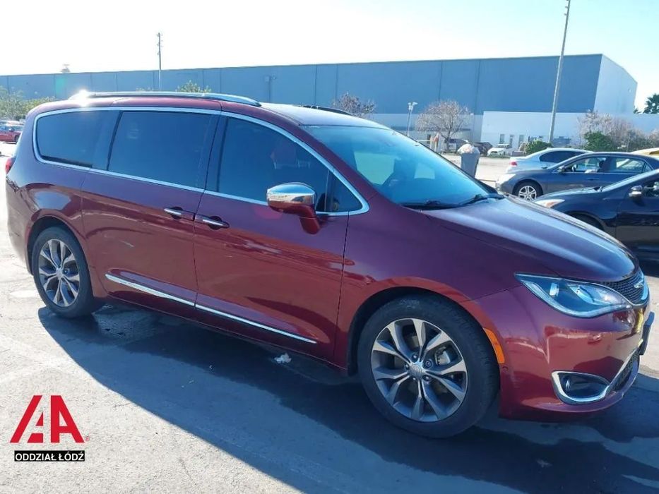 Chrysler Pacifica Prześliczna LIMITED / 3,6L / 287KM / zadbana / serwis ASO / kamera