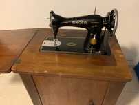 Maquina de costura Singer antiga