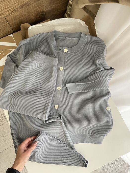 Костюм з штанами светр брюки хс с м