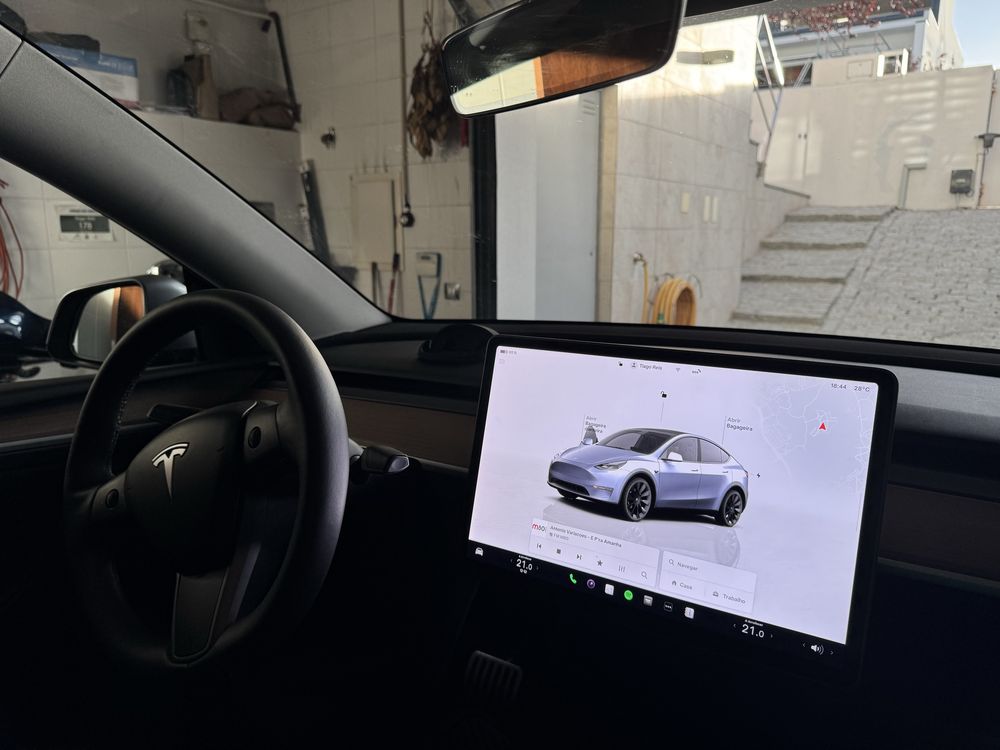 Tesla Model Y dual motor longue range