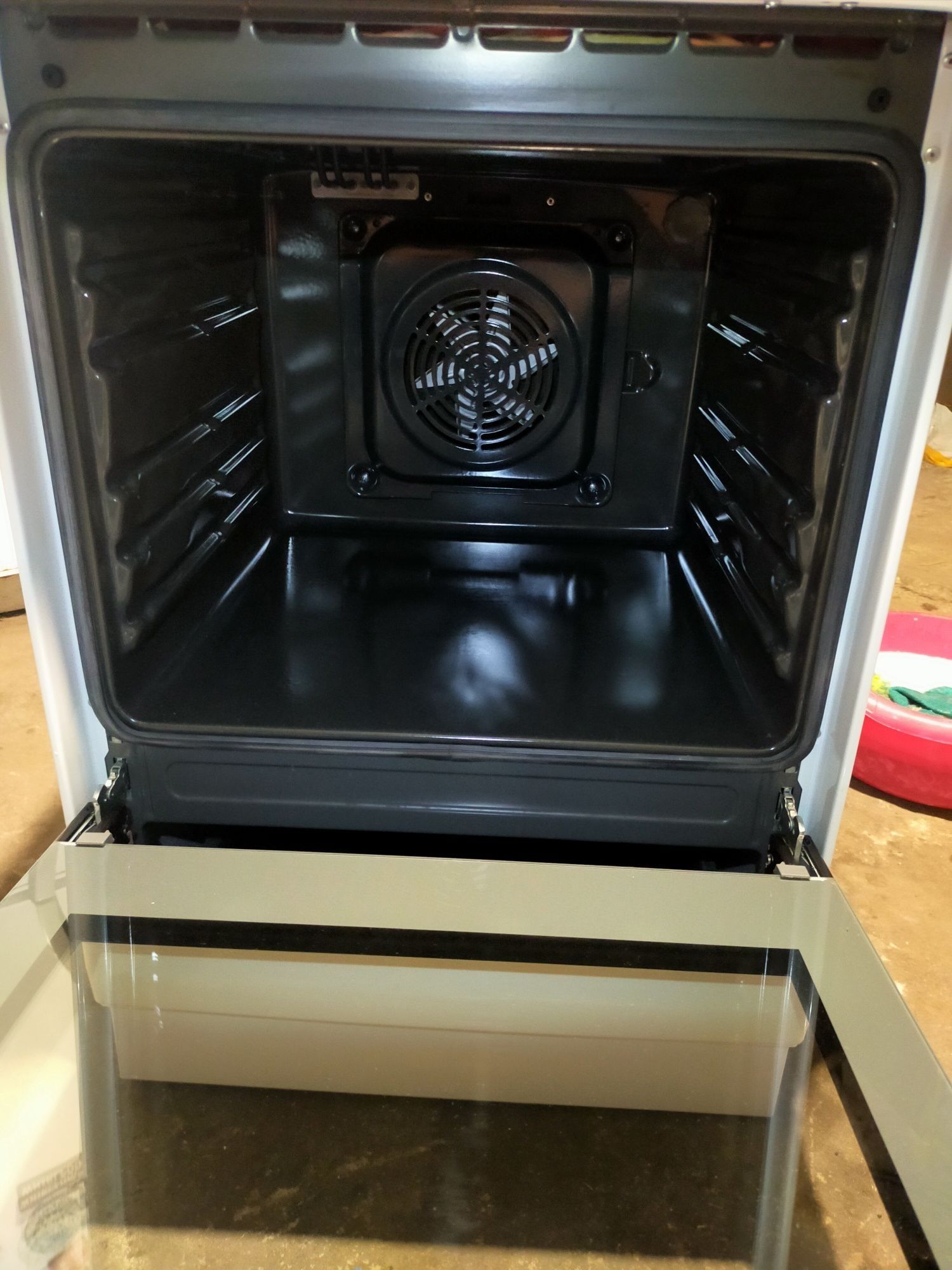 Плита електрична стокова Amica SHC11505/1W склокераміка