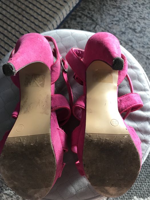 Szpilki na koturnie amarant wesele sylwester