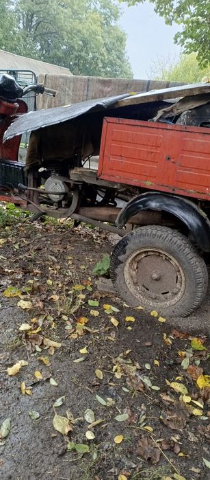 Муравей під встановлення,дуже мало йіздив ,довго дуже стояв