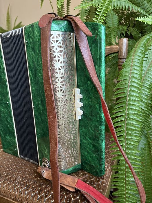 Баян Полісся  в хорошому стані