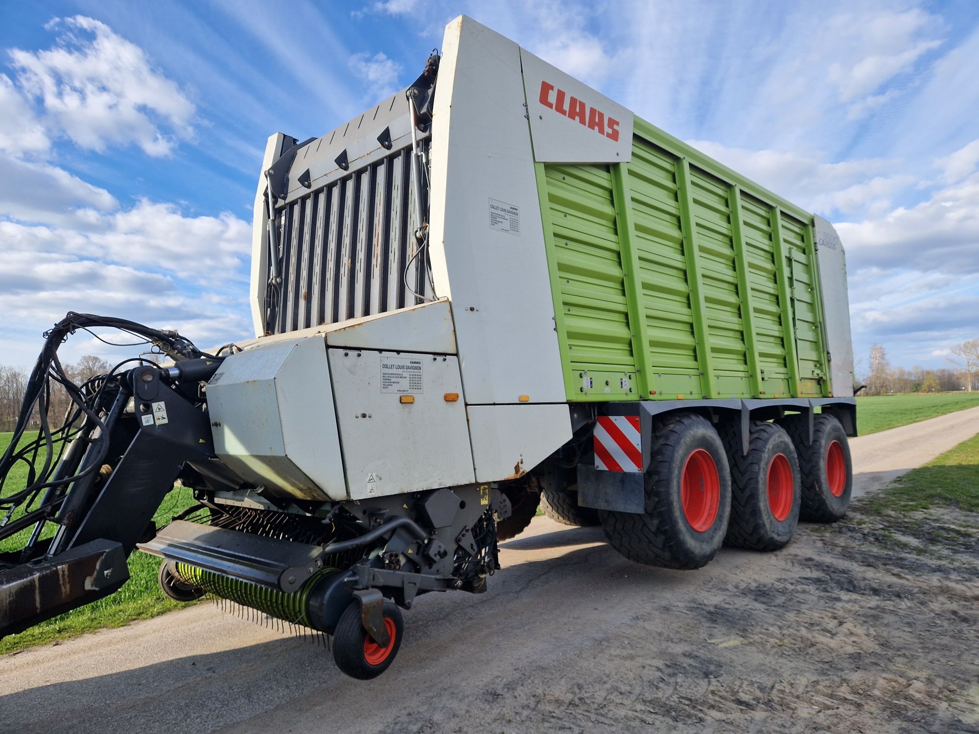 Przyczepa samozbierająca CLAAS Cargos 9500 objetosciowa
