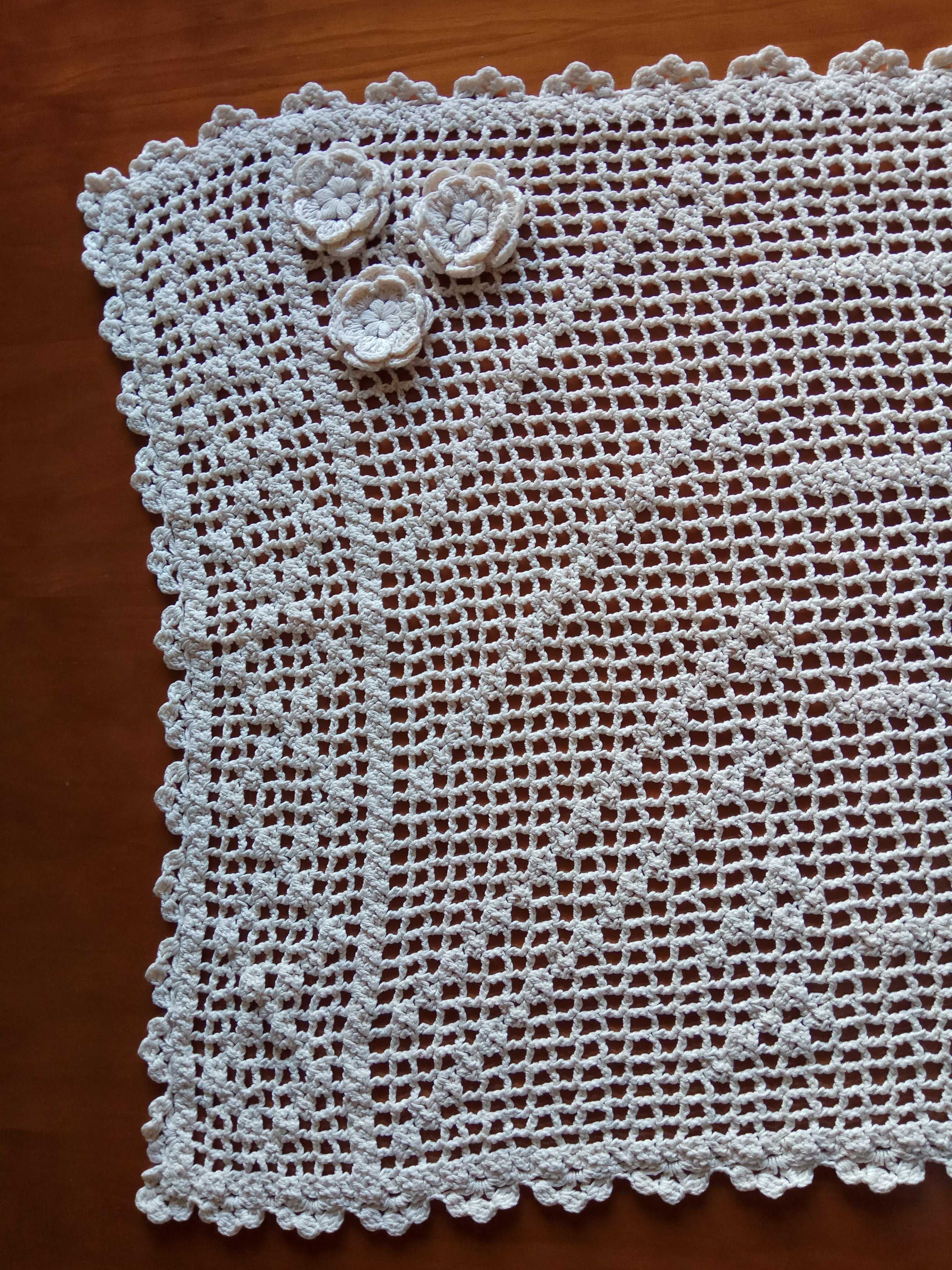 Napron de renda creme