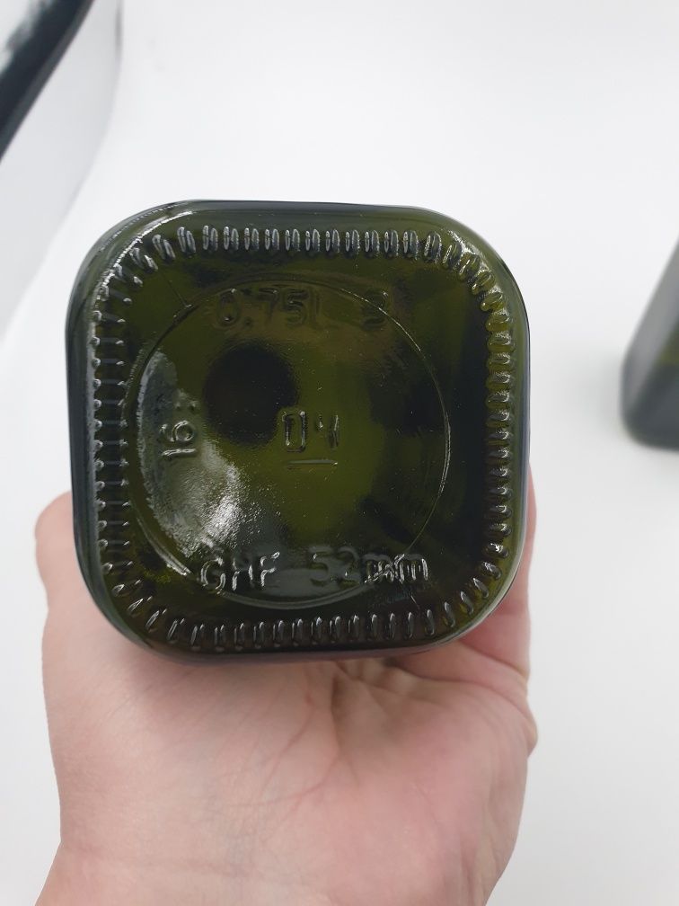 Zestaw szklanych butelek 750 ml