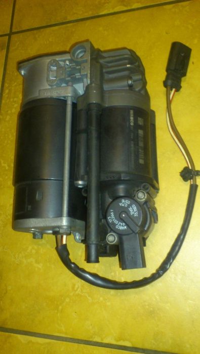 Kompresor pompa sprezarka mercedes s klasa airmatic w220 w221 w222 ENR