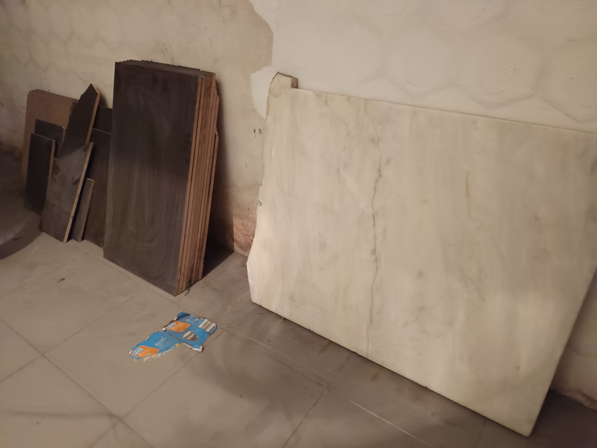 Material de Construção, Mármores e Azulejos