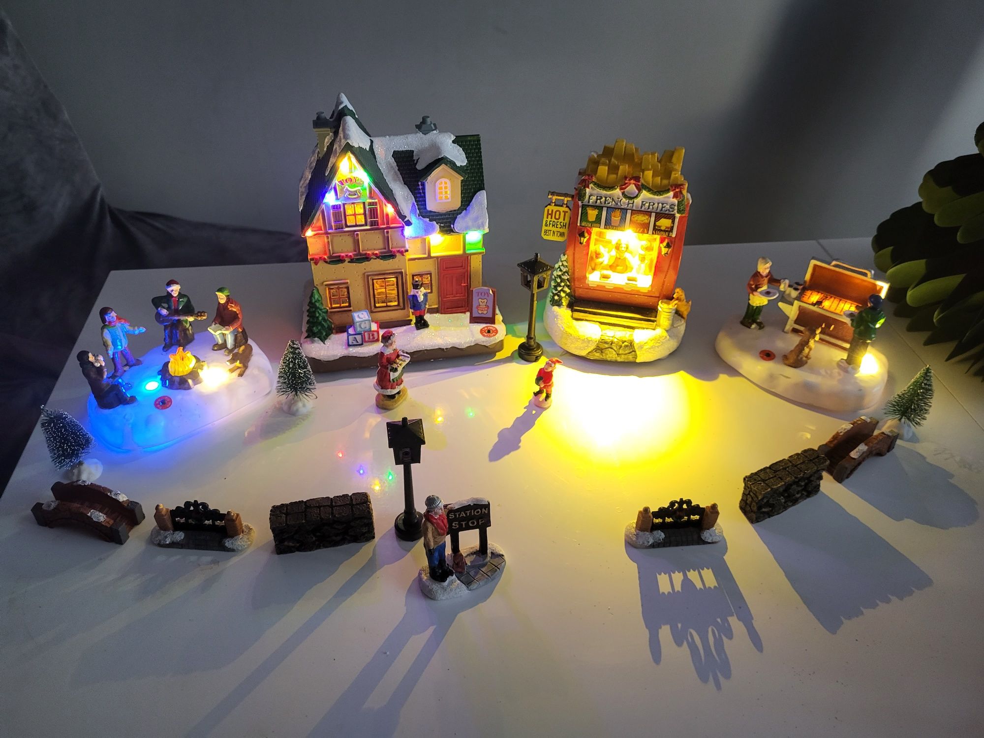 Dekoracja świąteczna miasteczko Magic Village