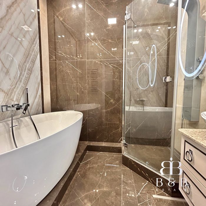 Без комиссии!! Двухкомнатная квартира 105м2, Французский бульвар