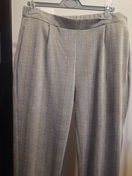 Spodnie w delikatną kratkę